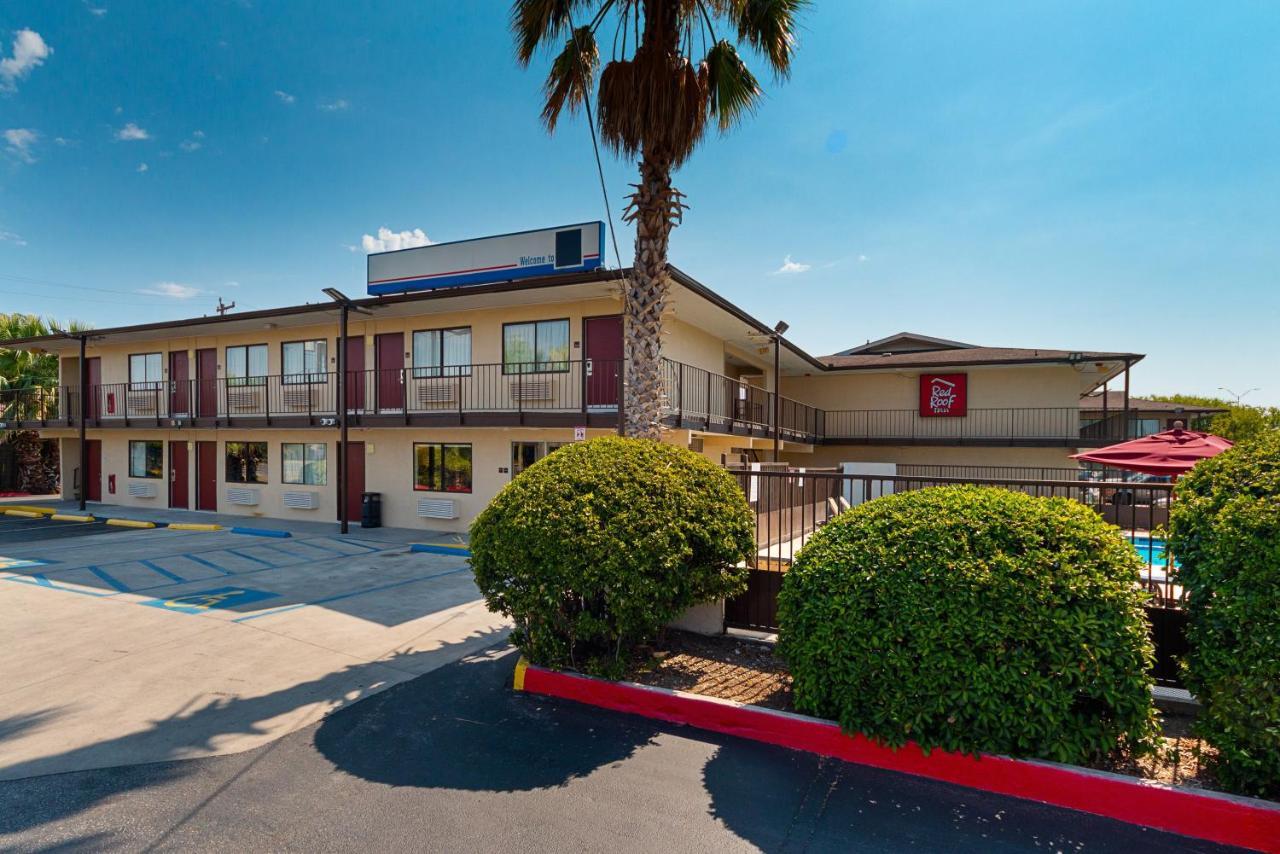 Red Roof Inn San Antonio E - Frost Bank Center Dış mekan fotoğraf